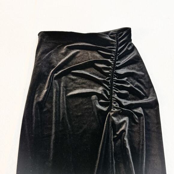 Zara Rouched Assymetrical Split Skirt Faux Velvet Size Small - Picture 2 of 5